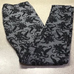 Black/White Lace Leggings size (S-L)